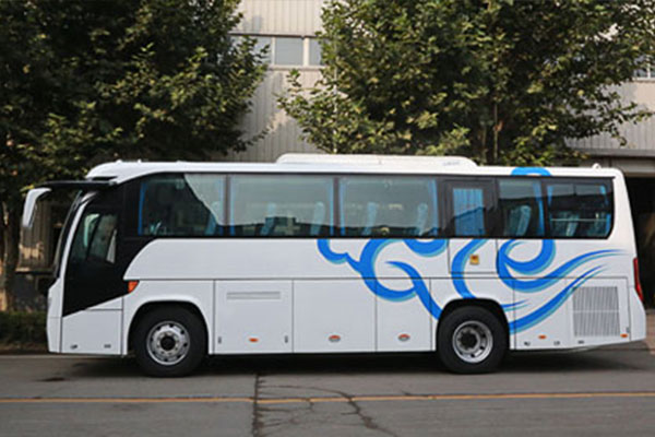 福田歐輝BJ6902U7ACB-1客車（天然氣國(guó)五24-40座）