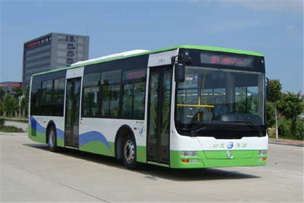 金旅XML6125JHEVG5C1公交車（柴油/電混動(dòng)國(guó)五10-40座）