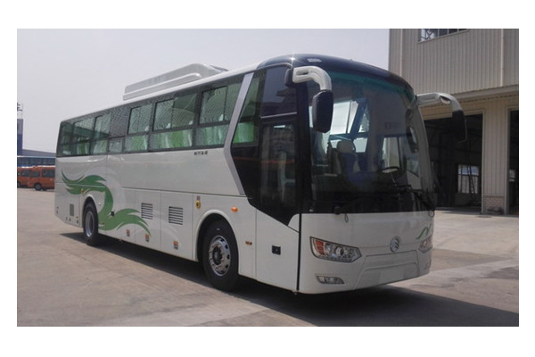 金旅XML6112JEV10C公交車（純電動(dòng)24-51座）