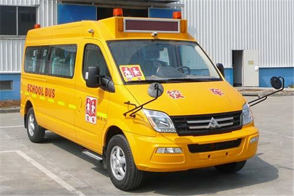 上汽大通SH6591A4D5-XB小學(xué)生專用校車(chē)（柴油國(guó)五10-19座）